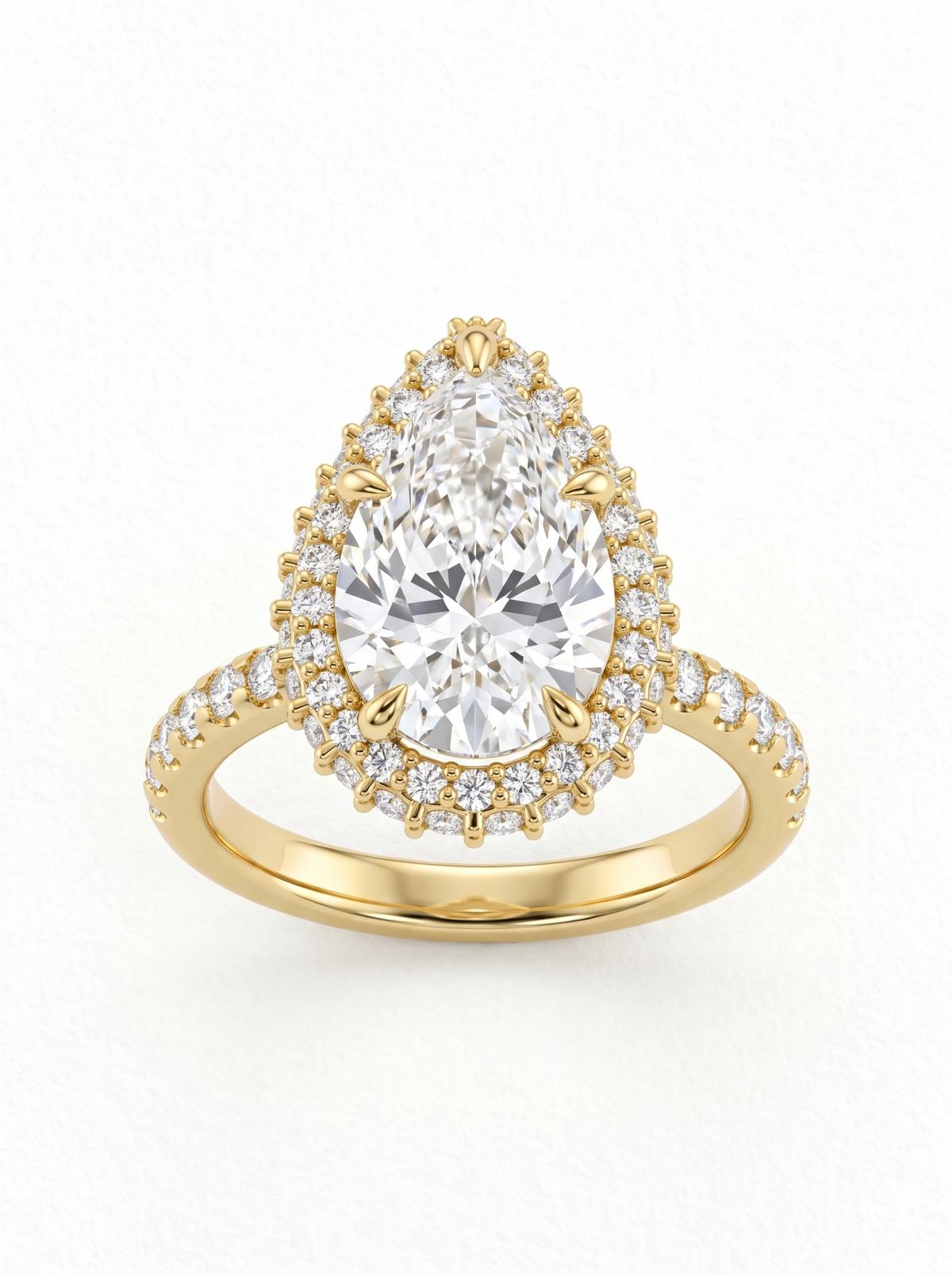 Bague de fiançailles poire double halo en or jaune, vue de face, cinq griffes et anneau pavé de diamants